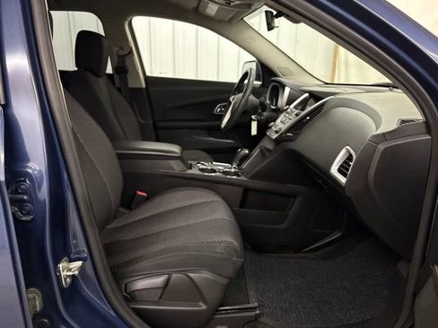 Used 2017 Chevrolet Equinox LT FWD image 25