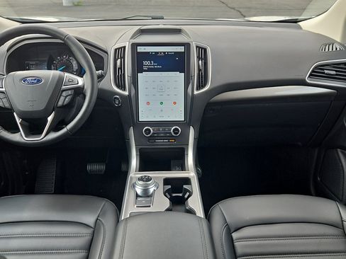 Certified 2024 Ford Edge SEL w/ Convenience Package AWD/4WD image 9
