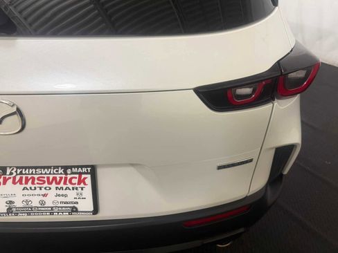 Certified 2025 MAZDA CX-50 AWD 2.5 S w/ Premium Package image 18