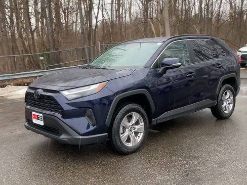 Used 2024 Toyota RAV4 XLE image 8