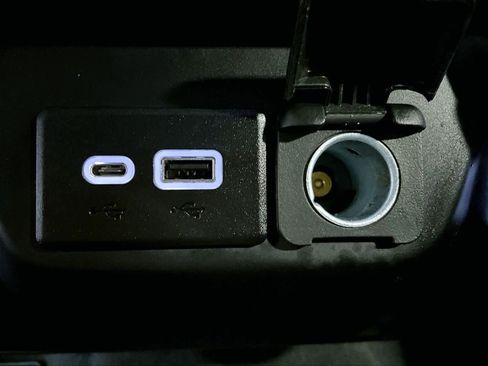 Used 2023 Chevrolet Silverado 1500 Custom image 27