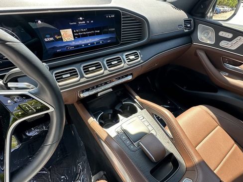 Certified 2024 Mercedes-Benz GLE 350 4MATIC w/ Driver Assistance Package image 32