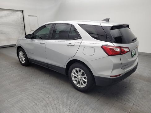 Used 2021 Chevrolet Equinox LS w/ LS Convenience Package FWD image 3