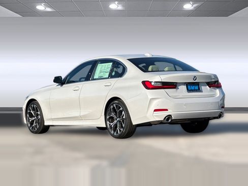 Used 2026 BMW 330i Sedan w/ Premium Package RWD image 3