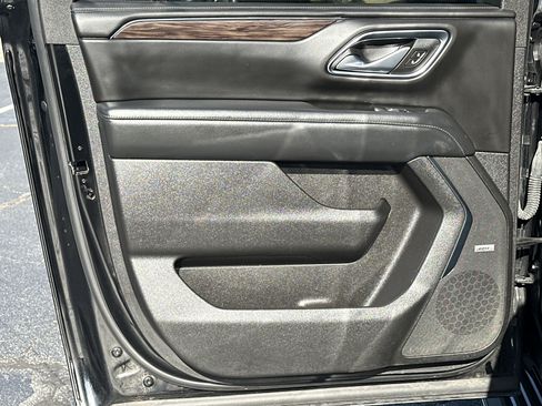 Used 2023 Chevrolet Suburban LT image 22