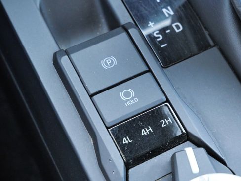 Used 2024 Toyota Tacoma TRD Off-Road image 29