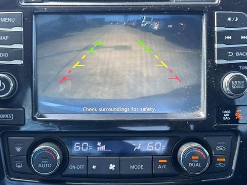 Used 2016 Nissan Maxima 3.5 SL FWD image 32