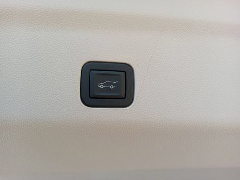 Used 2026 Cadillac Escalade Platinum Sport AWD/4WD image 30