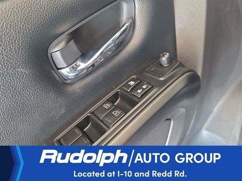 Used 2023 Nissan Titan PRO-4X image 11