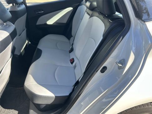 Used 2017 Toyota Prius Four image 18