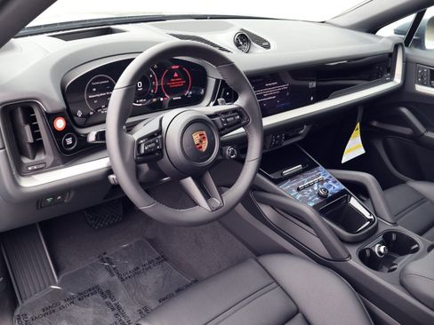 New 2026 Porsche Cayenne Coupe AWD/4WD image 4
