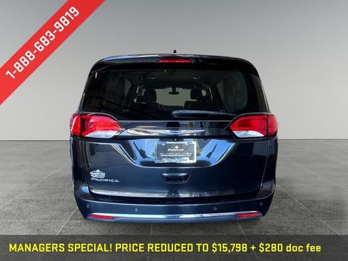 Used 2019 Chrysler Pacifica Touring-L FWD image 25