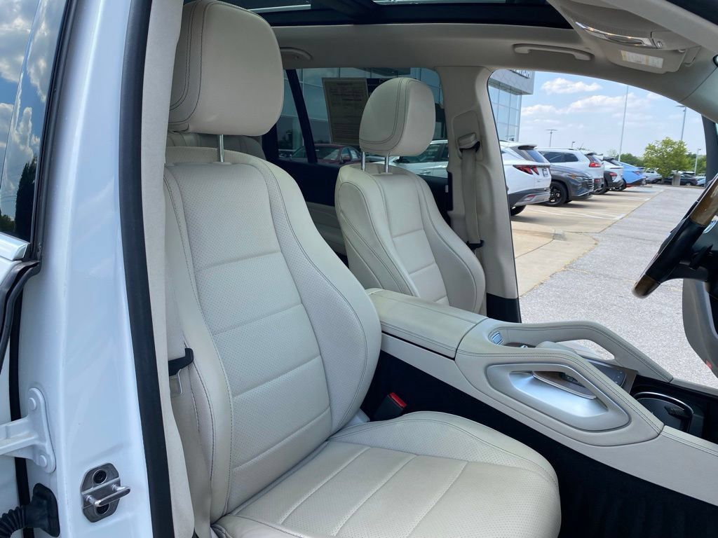 Used 2021 Mercedes-Benz GLS 450 4MATIC image 34