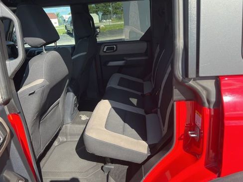 Used 2022 Ford Bronco Wildtrak image 13