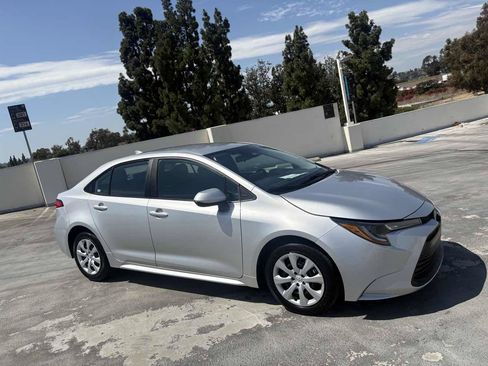 Used 2025 Toyota Corolla LE FWD image 26