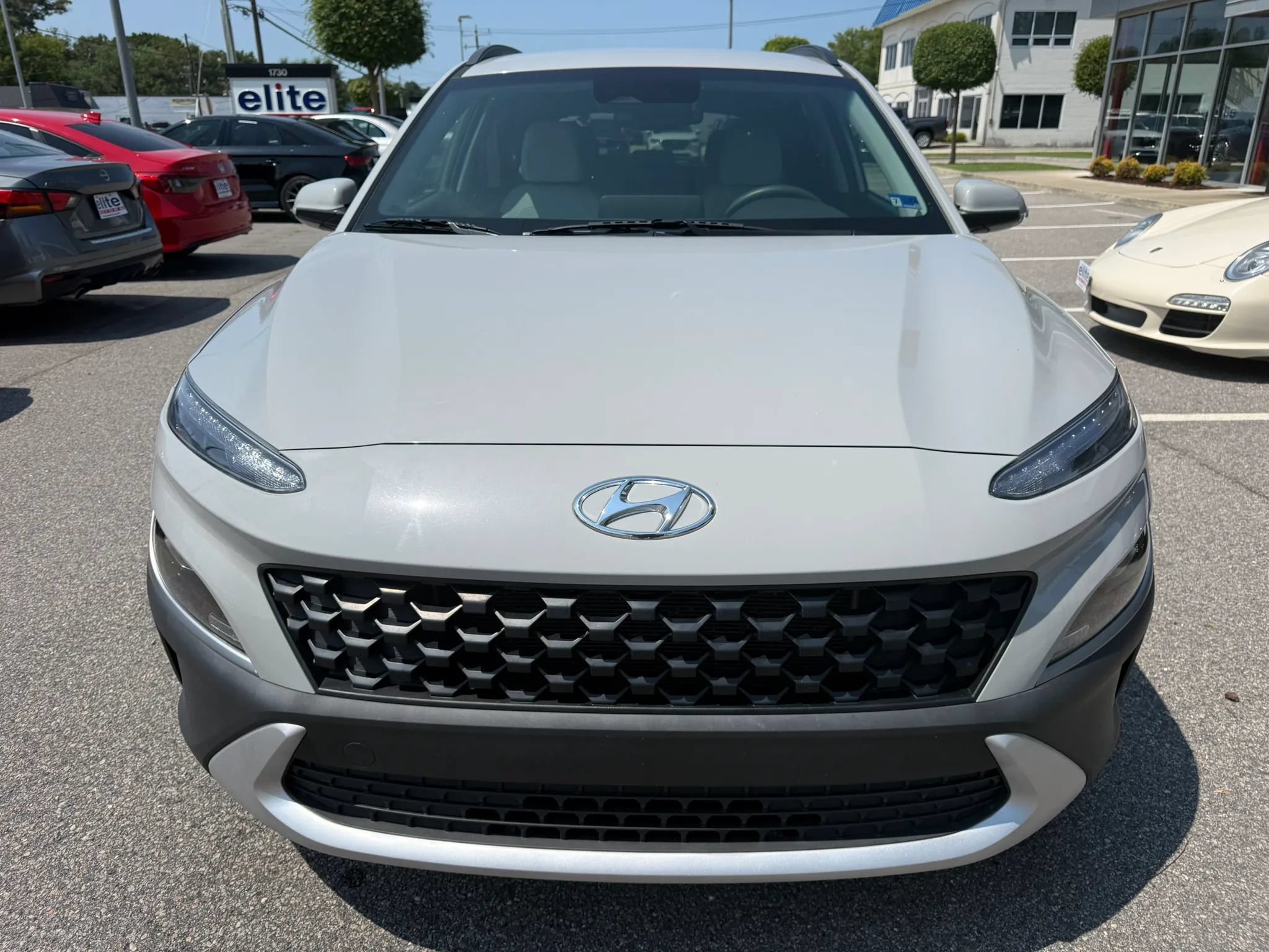 Used 2023 Hyundai Kona SEL w/ Cargo Package FWD image 2
