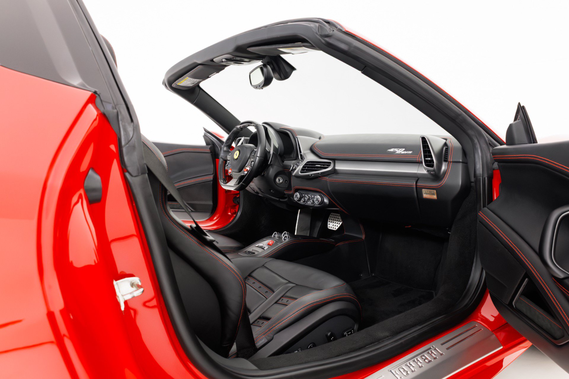Used 2013 Ferrari 458 Spider RWD image 33