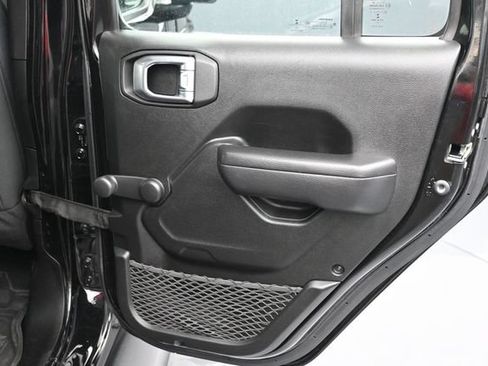 Used 2022 Jeep Wrangler Unlimited Sport AWD/4WD image 13