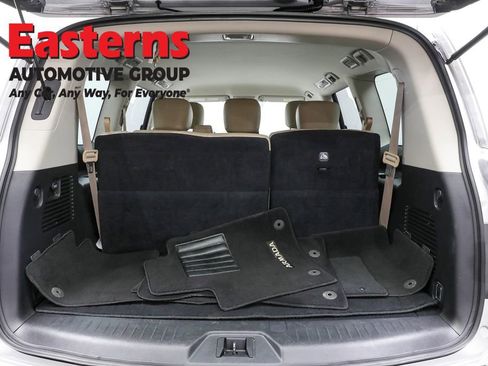 Used 2022 Nissan Armada SV w/ SV Appearance Package image 9