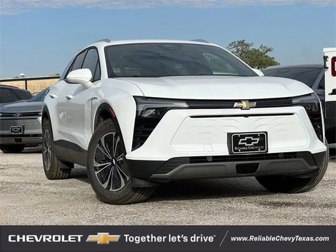New 2025 Chevrolet Blazer EV LT image 2