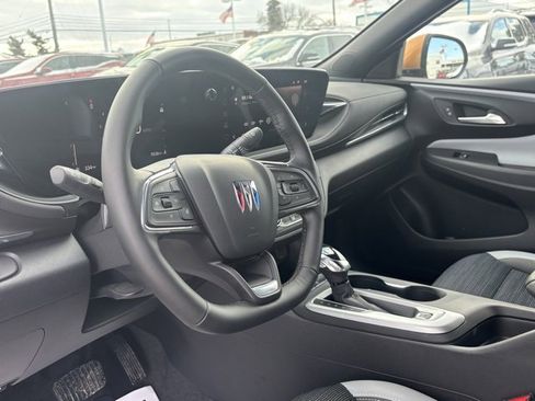 Used 2024 Buick Envista Preferred w/ Convenience I Package image 13