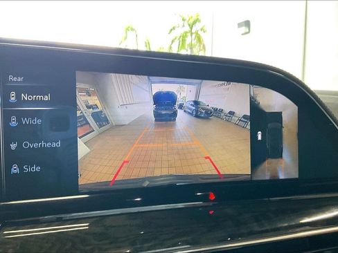 Used 2024 Cadillac Escalade Premium Luxury RWD image 12