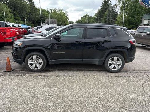 Used 2022 Jeep Compass Latitude w/ Convenience Group AWD/4WD image 2