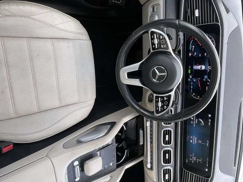 Used 2022 Mercedes-Benz GLS 450 4MATIC image 13