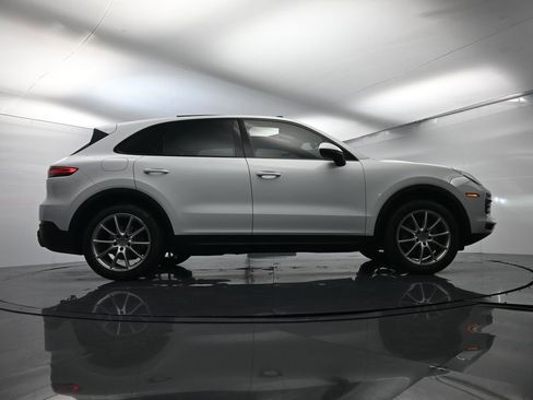 Used 2021 Porsche Cayenne image 50
