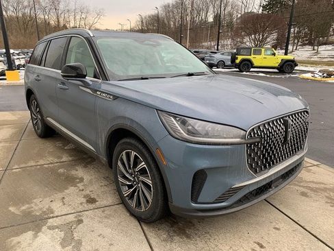 New 2026 Lincoln Aviator AWD image 15