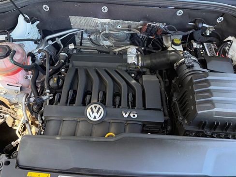 Used 2023 Volkswagen Atlas SE w/ Panoramic Sunroof Package AWD/4WD image 15