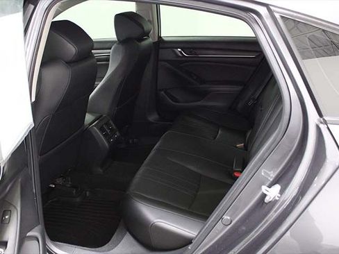 Used 2021 Honda Accord Touring image 15