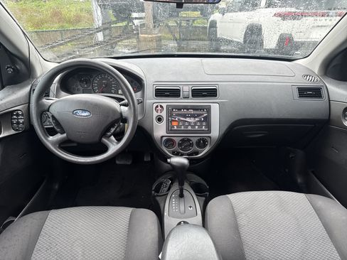 Used 2007 Ford Focus S FWD image 9