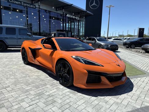 Used 2023 Chevrolet Corvette Z06 RWD image 7