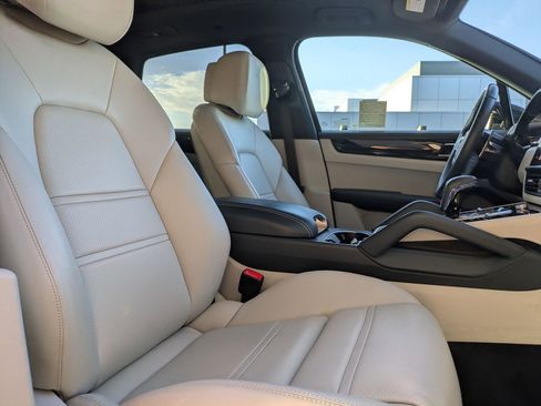 Certified 2023 Porsche Cayenne image 27