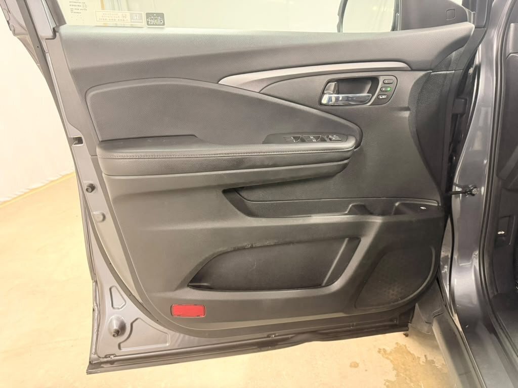 Certified 2023 Honda Ridgeline RTL image 18