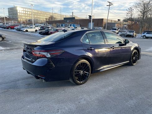 Used 2021 Toyota Camry XSE image 8