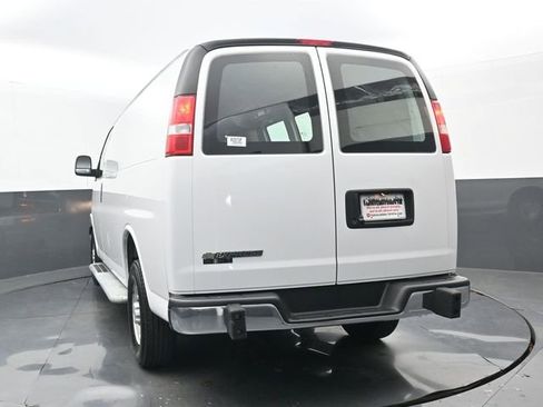 Used 2024 Chevrolet Express 2500 w/ Driver Convenience Package image 15
