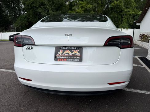 Used 2020 Tesla Model 3 Standard Range Plus RWD image 4