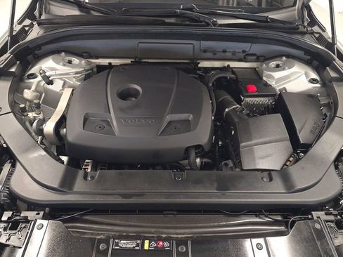 Used 2021 Volvo XC60 T5 Inscription w/ Protection Package Premier AWD/4WD image 17