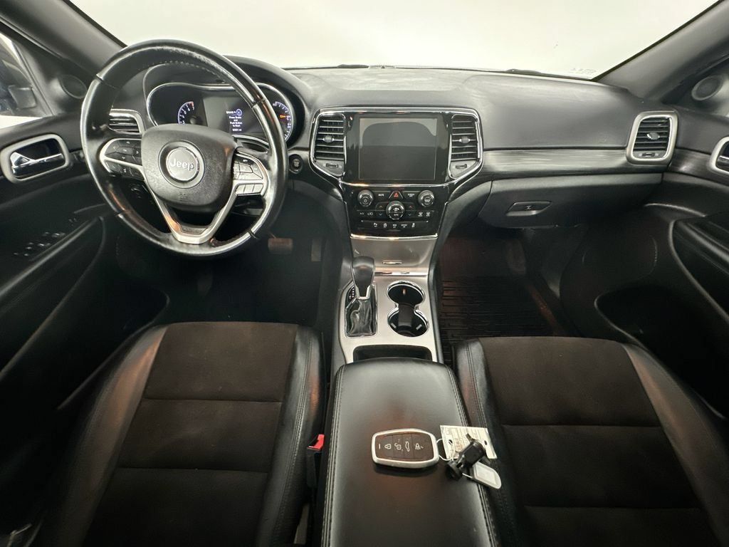 Used 2021 Jeep Grand Cherokee Laredo X AWD/4WD image 10