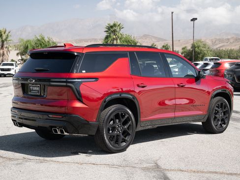 New 2026 Chevrolet Traverse RS image 4