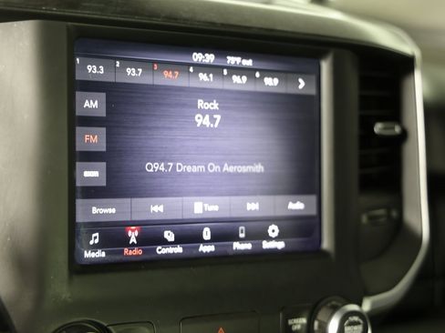 Used 2019 RAM 1500 Big Horn image 18