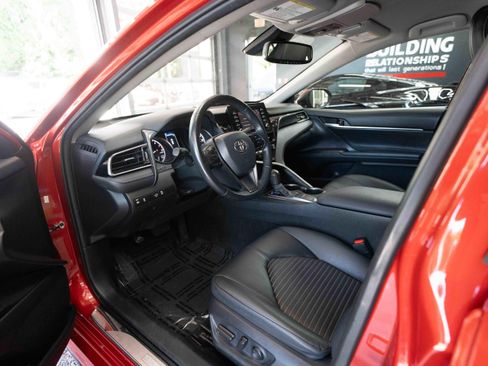 Used 2024 Toyota Camry SE w/ Convenience Package FWD image 8