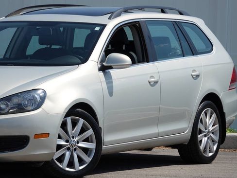 Used 2012 Volkswagen Jetta TDI FWD image 3