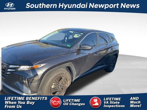 Used 2024 Hyundai Tucson SE image 1