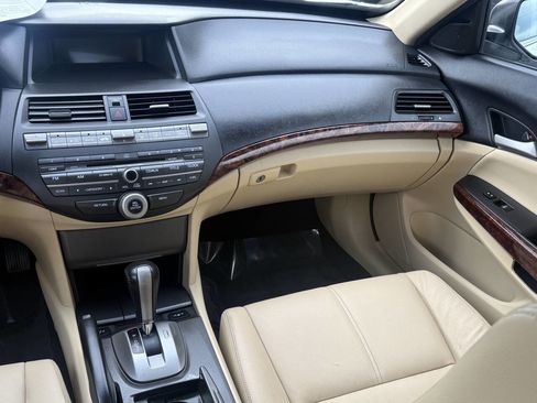 Used 2012 Honda Crosstour EX-L image 8