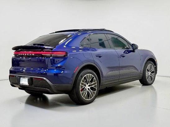 Used 2025 Porsche Macan 4S Electric w/ Premium Package AWD/4WD image 15