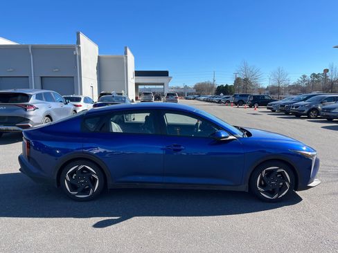 Used 2025 Kia K4 EX image 10