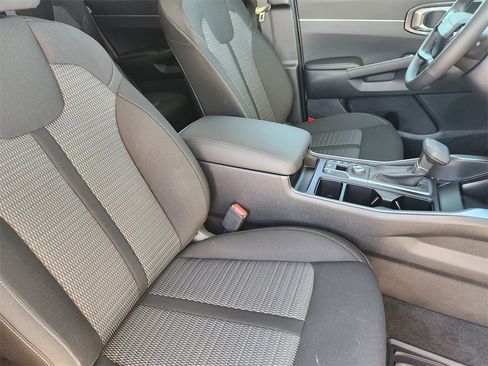 New 2026 Kia Sorento LX image 10